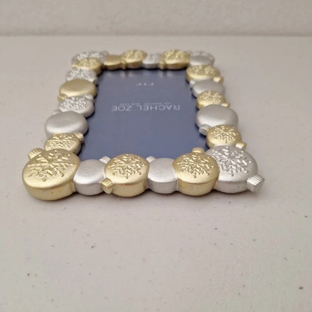 Rachel Zoe New York Christmas Ornament Picture Frame Photo 4 x 6 Inch